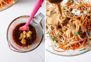 Chuan bi nuoc sot và ruoi nuoc sot len hon hop rau cu