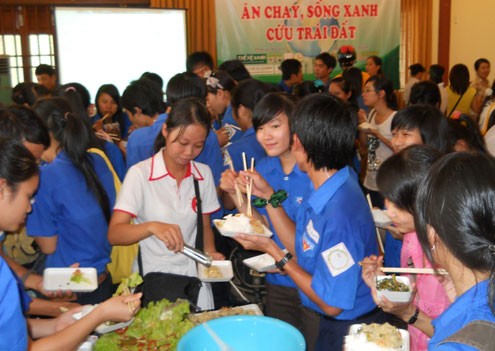 Cô gái ăn chay vì môi trường