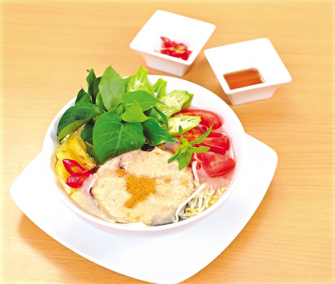 Món chay :Canh chua cá lóc nấu lá giang