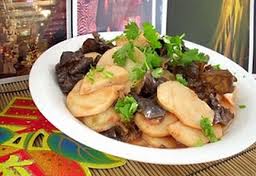 Món chay : Củ Dong Xào Nấm Mèo