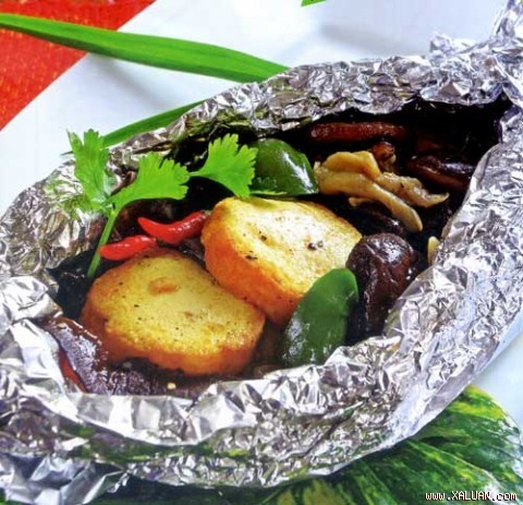 Món chay : Đậu hủ cuốn giấy bạc .