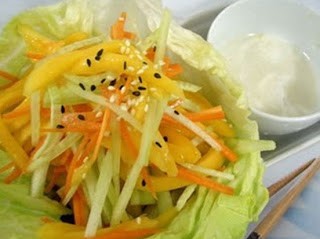 Món chay : Gỏi Xoài Xốt Mù-tạc Xanh Wasabi .