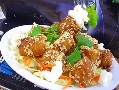 Món chay :Dầu Cháo Quẩy với Mè Nướng Giòn