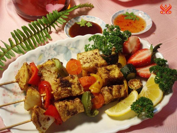 Nhâm nhi với món : Que nướng chay .