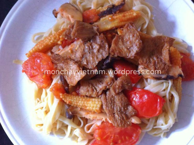 Phở xào bò chay ngô bao tử