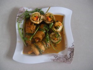 mon chay ngon : tau hu cuon rau cu sot nuoc tuong