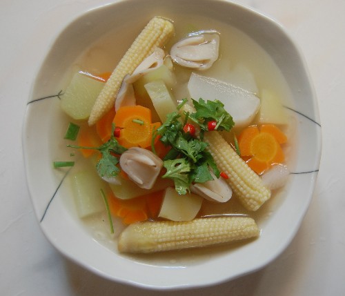 Cách nấu canh thập cẩm củ quả chay ngon ngọt