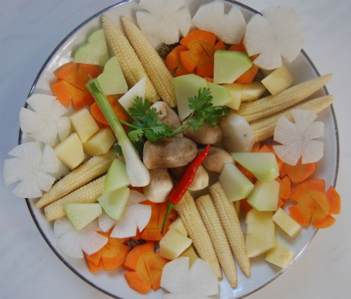 nguyen lieu nau mon canh thap cam cu qua chay