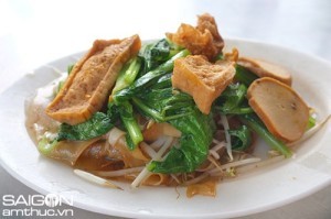 hu tieu xao chay co gia 20.000d/dia tai quan thien y