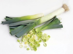 sa boc bo vo gia, rua sach. cat sa thanh tung khuc co 4 cm. boaro rua sach, cat lat mong.