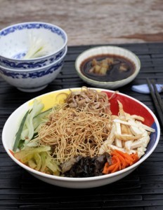 voi nhung nguyen lieu rat san, cach lam lai don gian, ban da co mon chay de an cho bua com