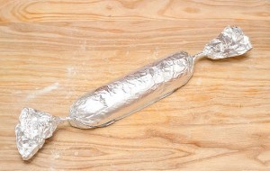 cuoi cung dem xuc xich di nuong khoang 45 phut cho den 1 gio dong ho.