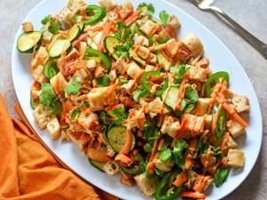 mon chay salad dau phu kieu italy