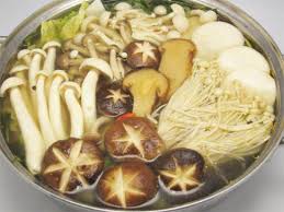 nau nuoc dung mon chay tu nam