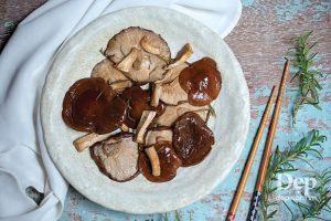 mon an chay nam dong co nuong tron giam balsamic 